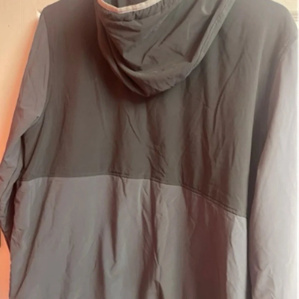The North Face Men’s Two-Tone Hooded Lightweight Jacket — Dark Gray & Light Gray